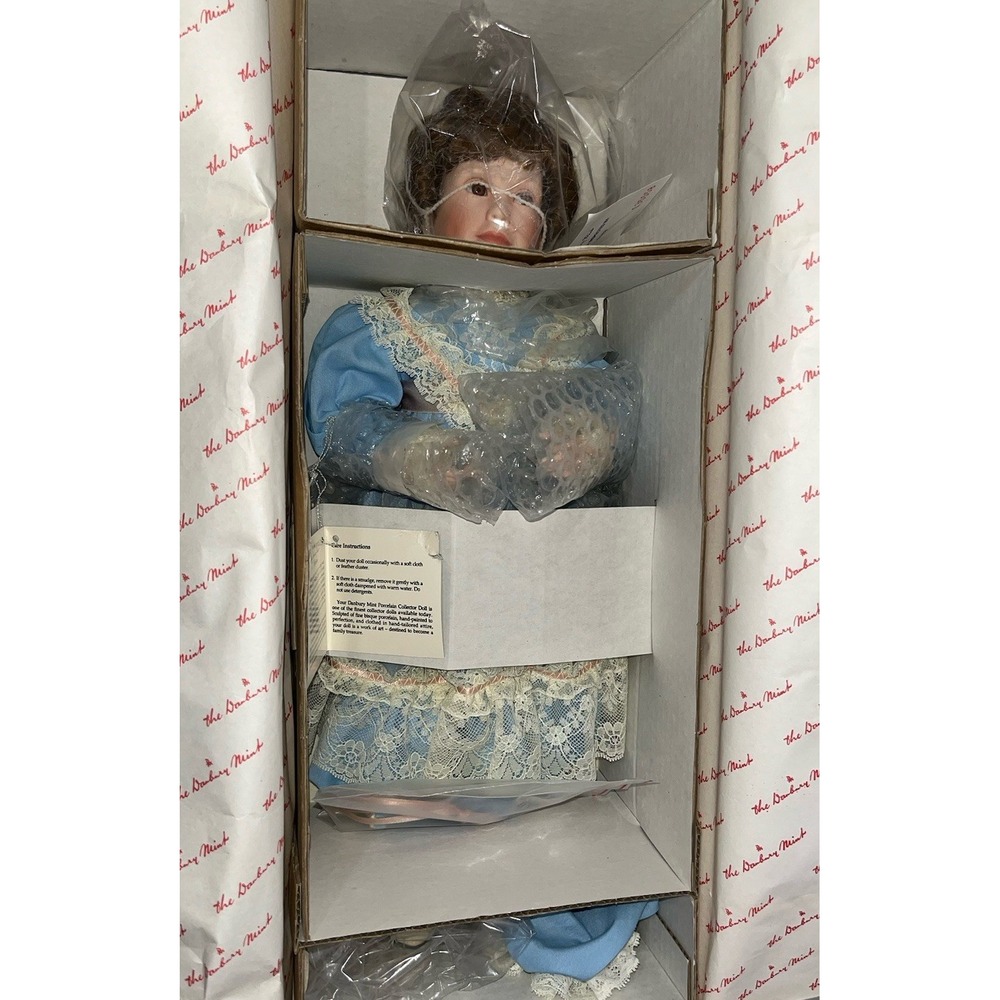 **Christina Porcelain Doll Jan Garnett 1994 Victorian 17" Danbury Mint**